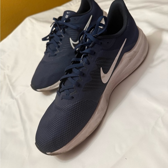 Nike Downshifter midnight navy size 13 Sneakers - Picture 3 of 8